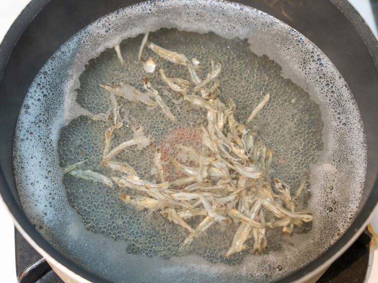 煮干叉燒拉麵 步驟3