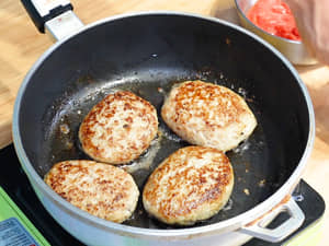 茄汁燉煮漢堡排｜德國百靈Braun手持食物調理棒