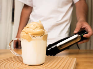 400次奶泡拿鐵咖啡｜德國百靈BRAUN手持式食物處理機團購