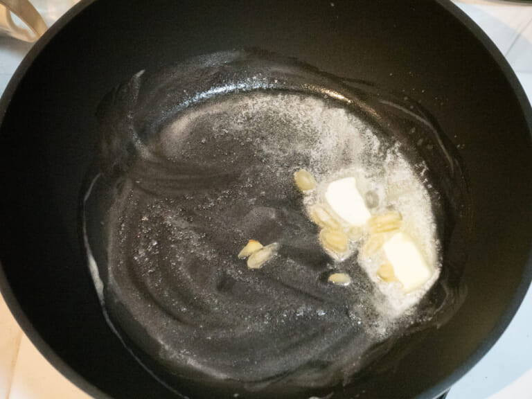 百菇野菜奶油濃湯 步驟1