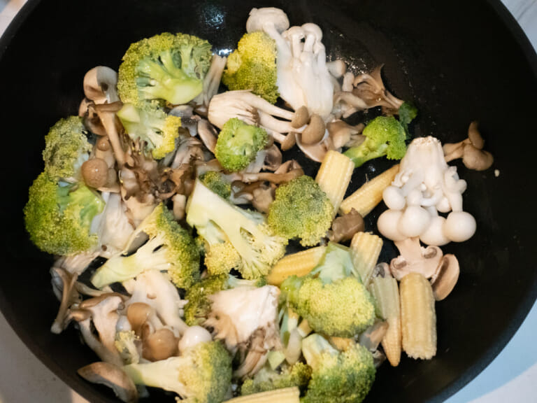 百菇野菜奶油濃湯 步驟2