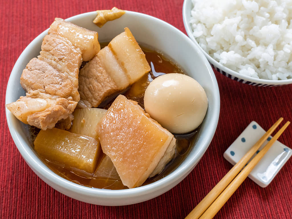 豬肉燉蘿蔔｜豚大根，用氣泡水免壓力鍋