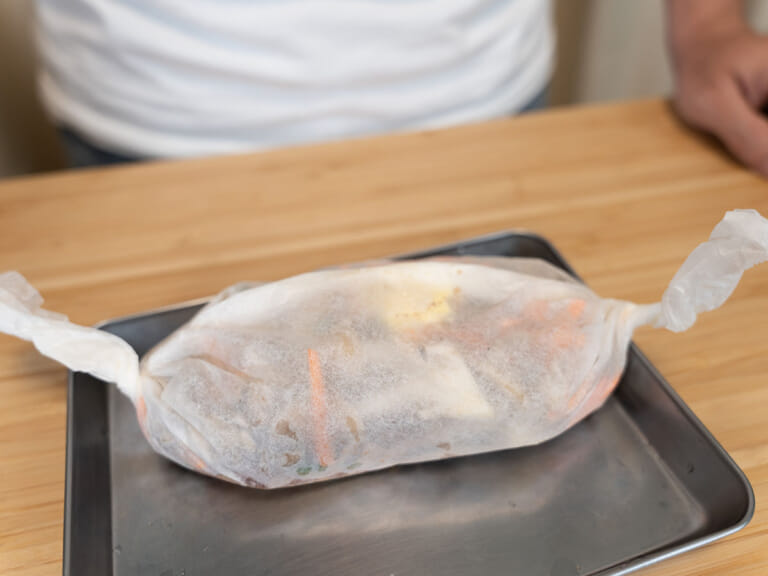 燻鮭奶油醬燒紙包魚 步驟2