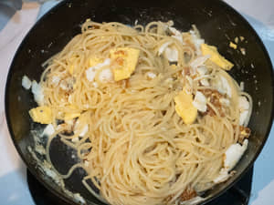 煎蛋起司義大利麵 poverello pasta，窮人的義大利麵