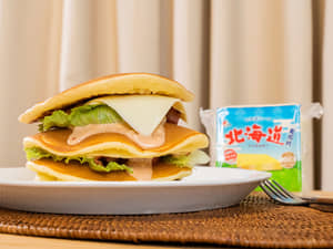 鬆餅起司BLT三明治｜光泉北海道熱食起司