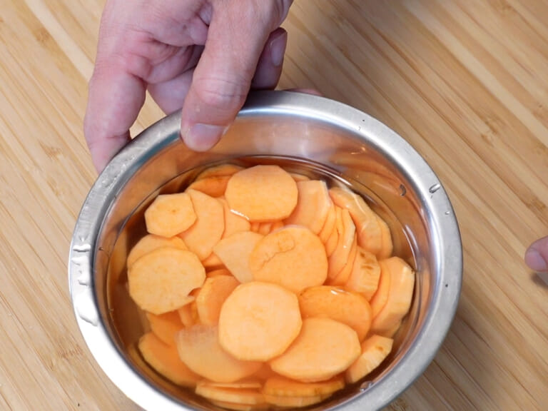 日式奶油地瓜燒｜超簡單烤箱料理 步驟1