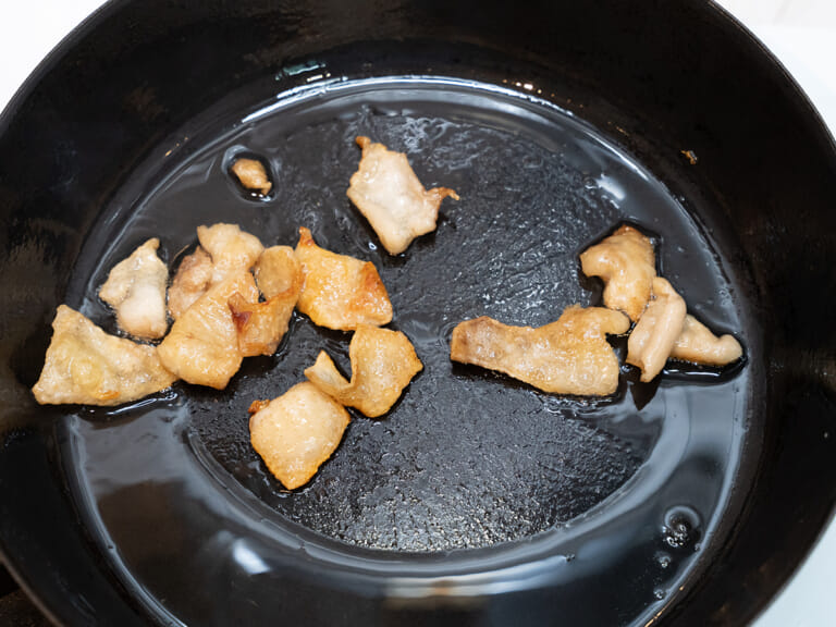 Shkmeruli雞肉燉奶油和大蒜｜格魯吉亞料理 步驟3