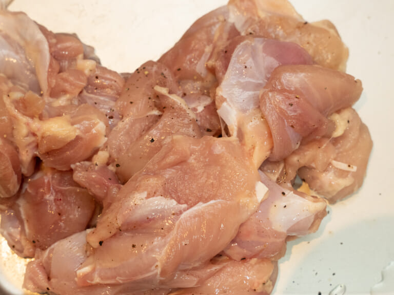 Shkmeruli雞肉燉奶油和大蒜｜格魯吉亞料理 步驟2