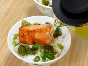 鮭魚茶泡飯做法