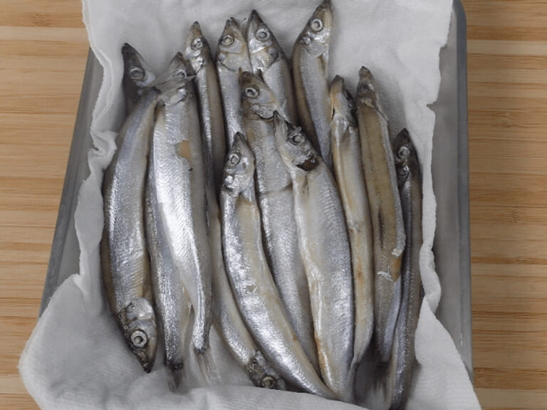 南蠻漬柳葉魚 步驟2