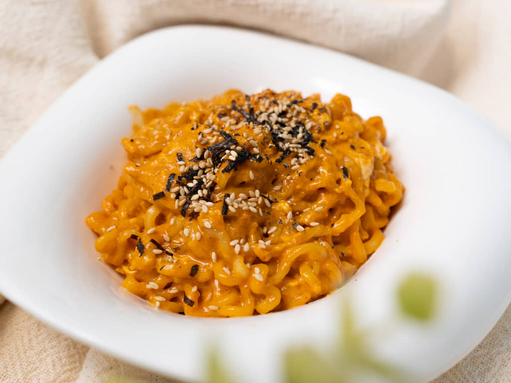 邪惡宵夜！起司牛奶辣雞麵