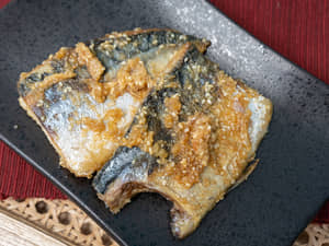 減醣食譜｜胡麻美乃滋燒鯖魚