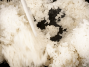 最完美的日本米吃法｜鹽飯糰作法