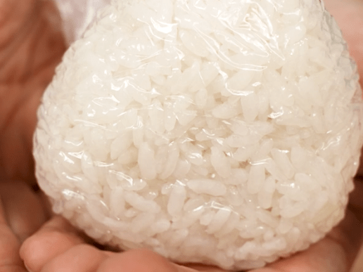 最完美的日本米吃法｜鹽飯糰作法 步驟6