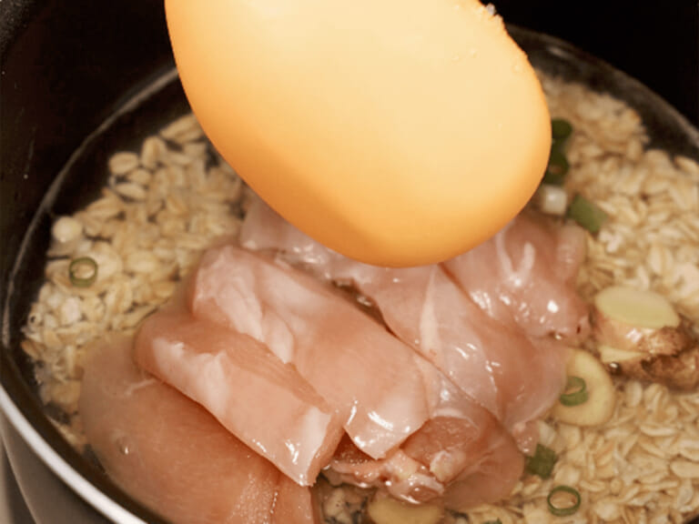 低GI粥品｜燕麥蔘雞湯 步驟2