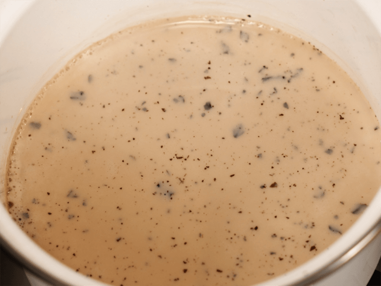 茶葉活用食譜｜鍋煮奶茶隔夜燕麥 步驟2
