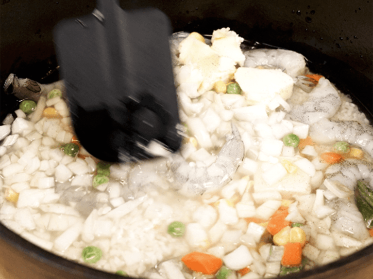 日本小朋友便當定番｜蝦仁洋蔥炊飯 步驟2