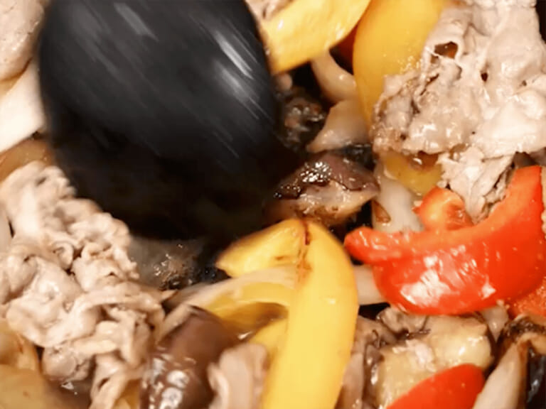 一鍋到底，減醣料理｜茄子味噌炒豬肉 步驟5