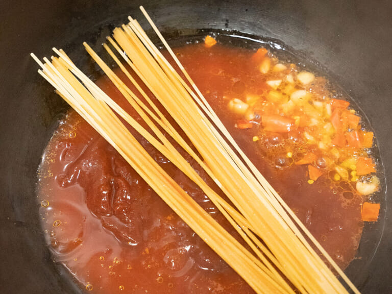 剌客義大利麵Spaghetti all’Assassina 步驟3