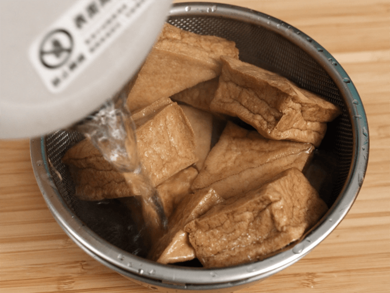 油豆腐豆芽雞湯 步驟1