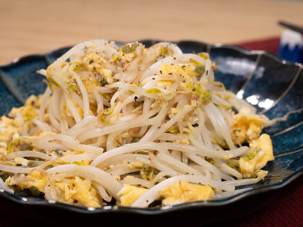 5分鐘快手料理，豆芽菜炒蛋