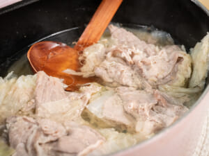 白高湯生薑白菜鍋