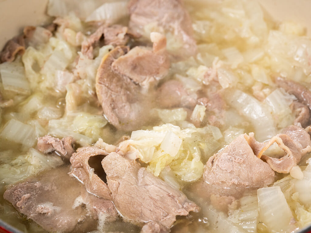 減醣食譜｜豬肉柚子胡椒白菜鍋