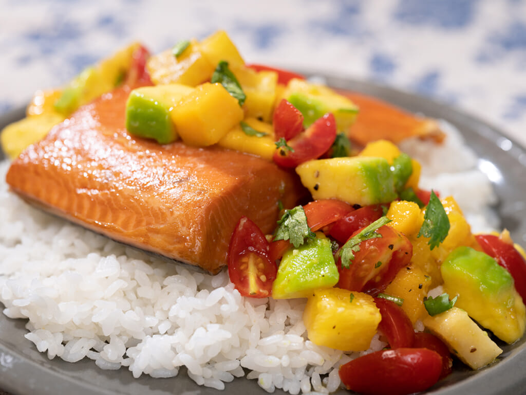 芒果莎莎醬做法・夏威夷燻鮭拌飯