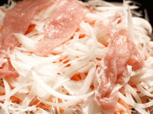 蒸煮豬肉高麗菜絲