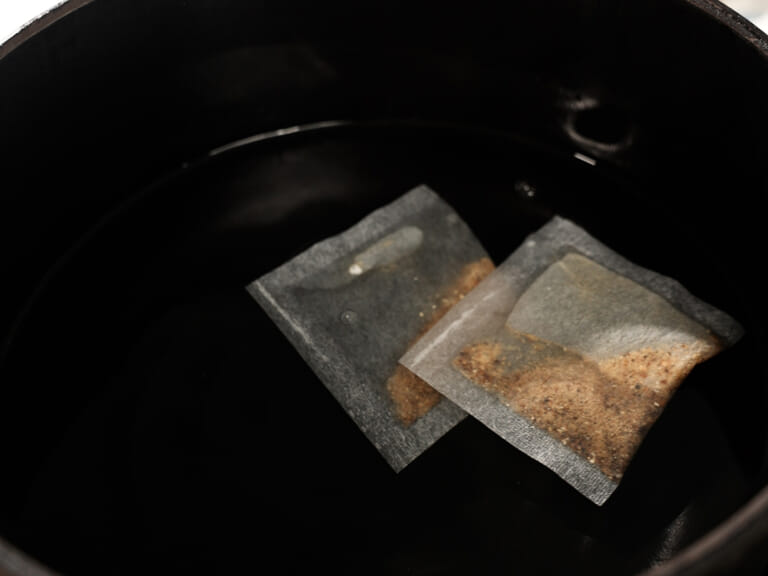 雞肉丸蔬菜湯 步驟1