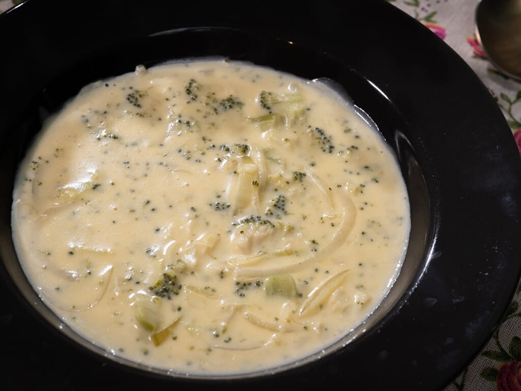 花椰菜切達奶油濃湯