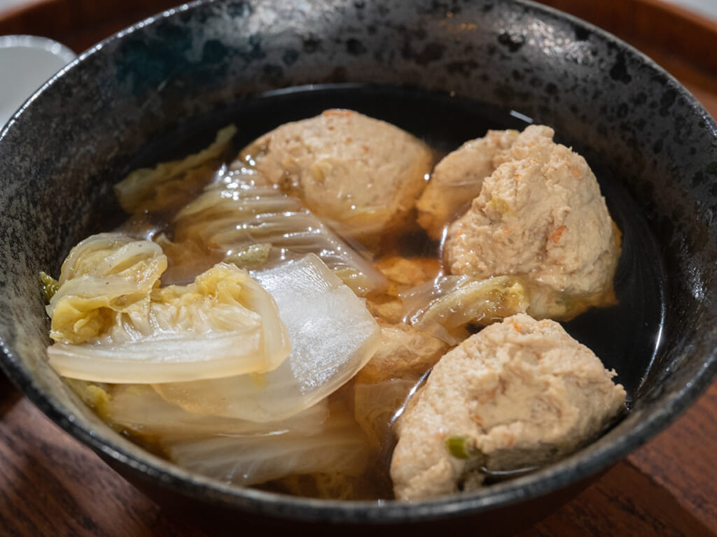 雞肉丸蔬菜湯