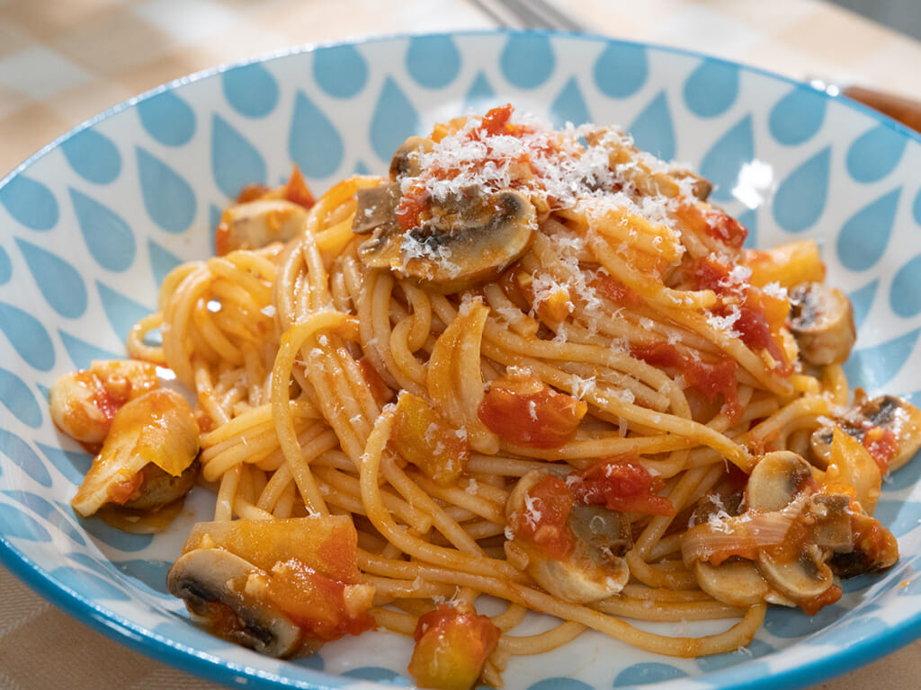 爆蒜茄汁意大利麵