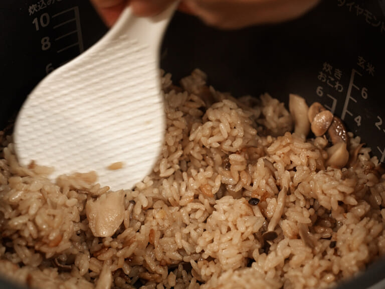什菇炊飯・蔬菜高湯用法 步驟3