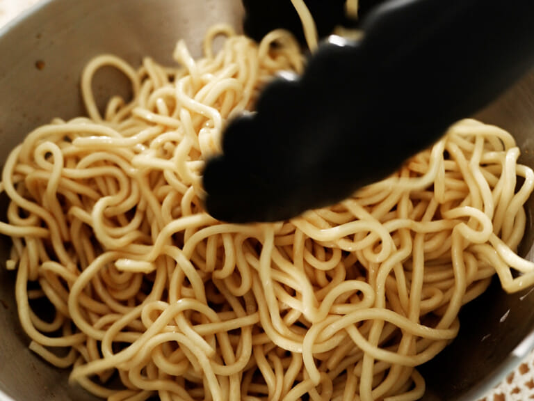 經典日式炒麵 步驟1