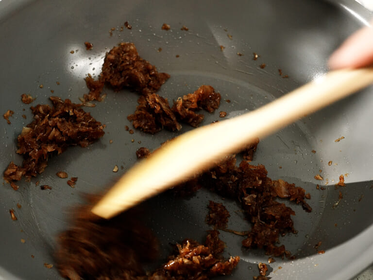 油豆腐四季豆奶油咖哩 步驟1