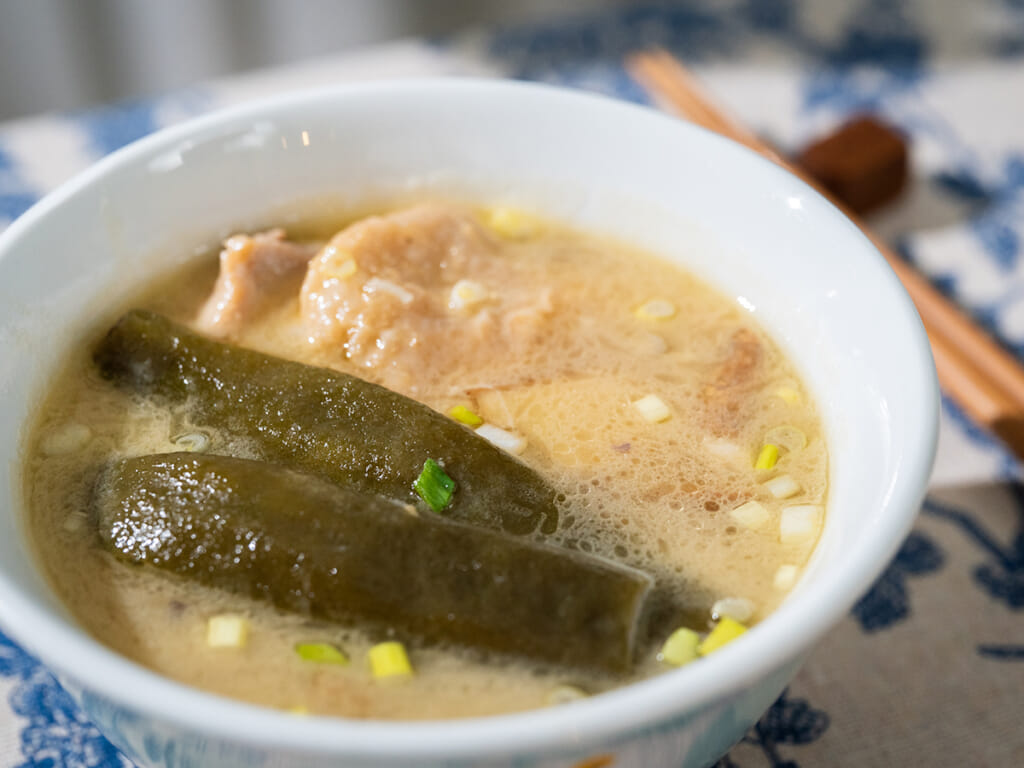 剝皮辣椒雞白湯