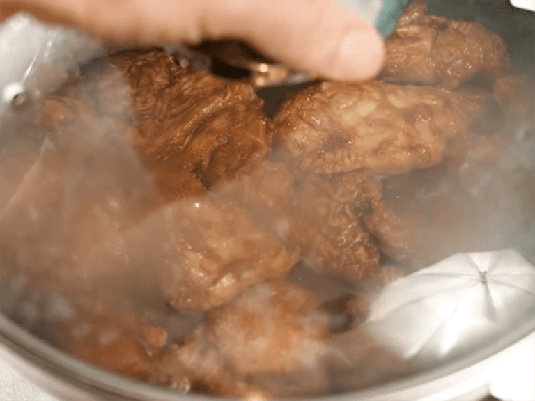 蒜味醬油雞胸 步驟4
