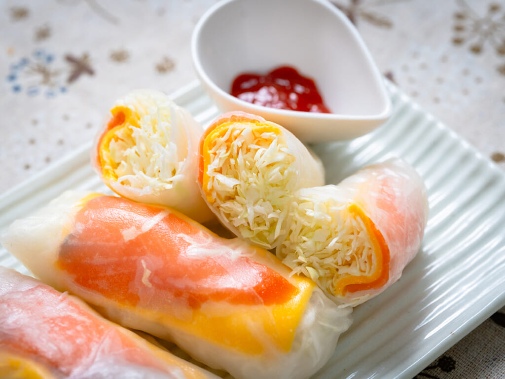 冷燻鮭魚生春捲