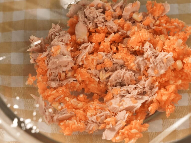 【寶寶副食品】鮪魚豆腐漢堡排 步驟2