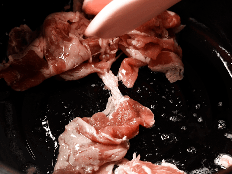 韓式豬肉辣味噌湯 步驟1