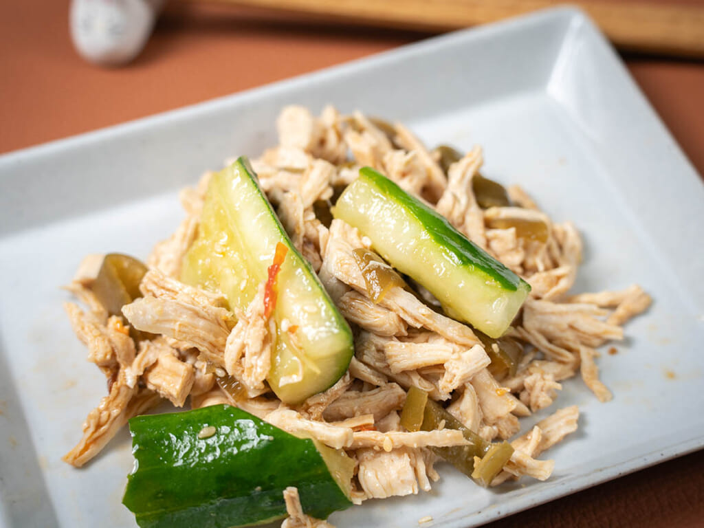 剝皮辣椒涼拌手撕雞