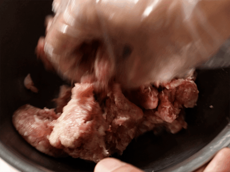 經典便當菜｜青椒釀肉 步驟3