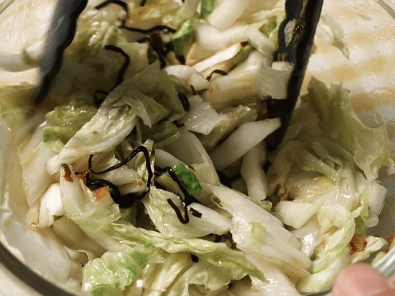 鹽昆布麻油拌白菜 步驟3
