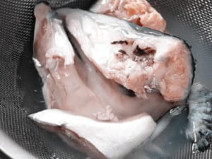 魚頭水菜味噌湯