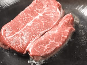 鐵鍋煎牛排