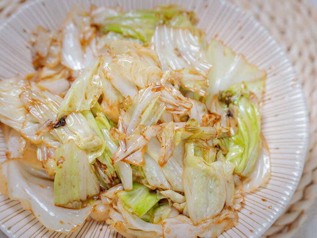 鐵鍋炒高麗菜，輕鬆炒出鍋氣！