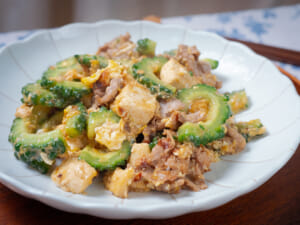 沖繩苦瓜炒豆腐