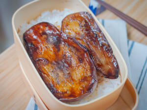 蒲燒茄子蓋飯