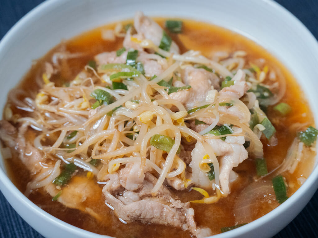 濃郁蔥花豬肉湯